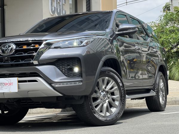 Toyota Fortuner SRV 2.8 4x4 - Imagen 5