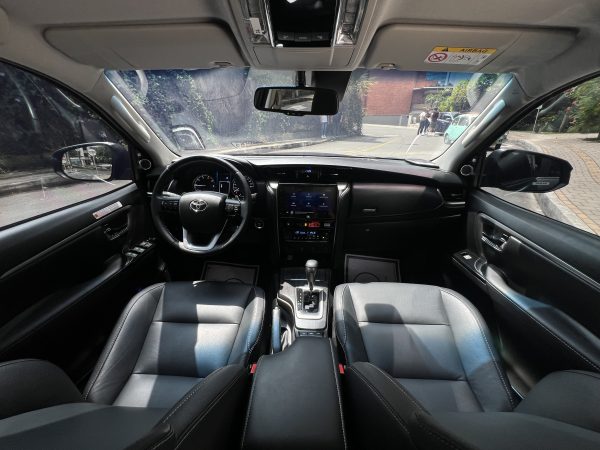Toyota Fortuner SRV 2.8 4x4 - Imagen 9