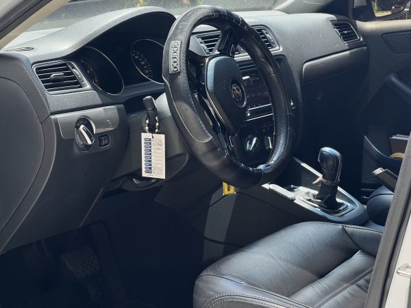 Volkswagen Jetta Confortline - Imagen 4