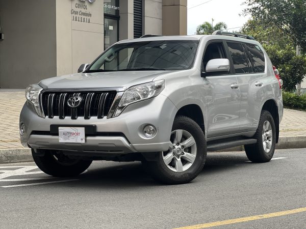 Toyota Prado TXL 3.0 Diésel - Imagen 2