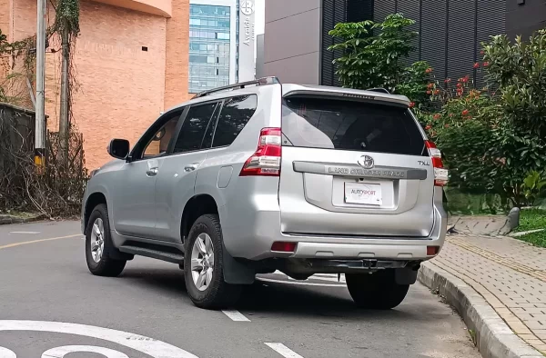 Toyota Prado TXL 3.0 Diésel - Imagen 3