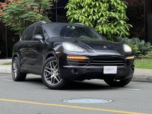 Porsche Cayenne Lux V6 3.6