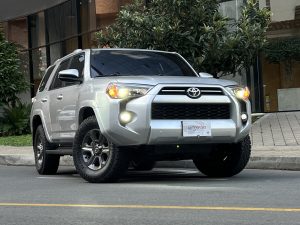 Toyota 4Runner SR5