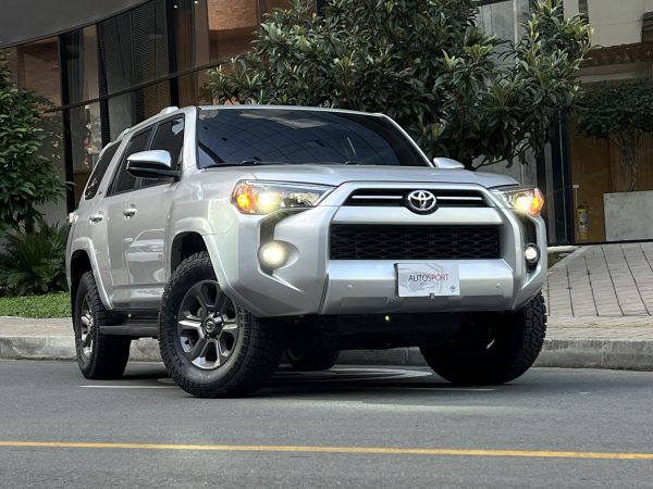 Toyota 4Runner SR5