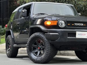 Toyota FJ Cruiser AT