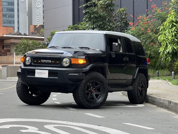 Toyota FJ Cruiser AT - Imagen 3