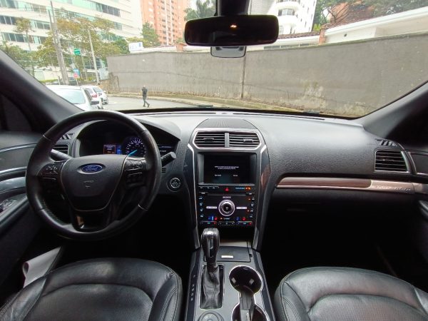 Ford Explorer Limited 2.3 Turbo - Imagen 4