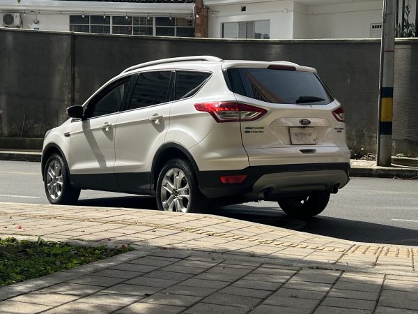 Ford Escape Titanium - Imagen 3