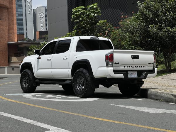 Toyota Tacoma TRD PRO - Imagen 4