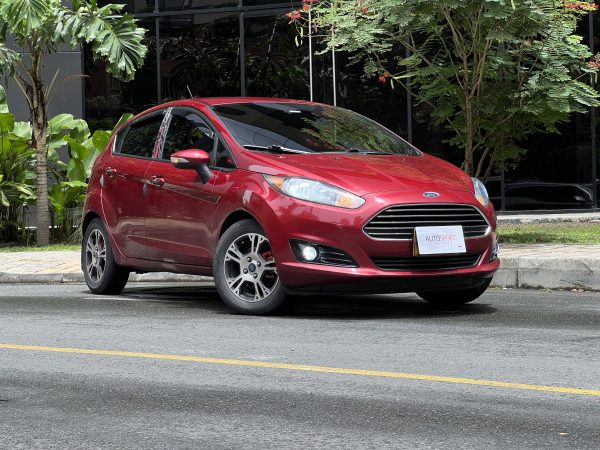 Ford Fiesta SE MT