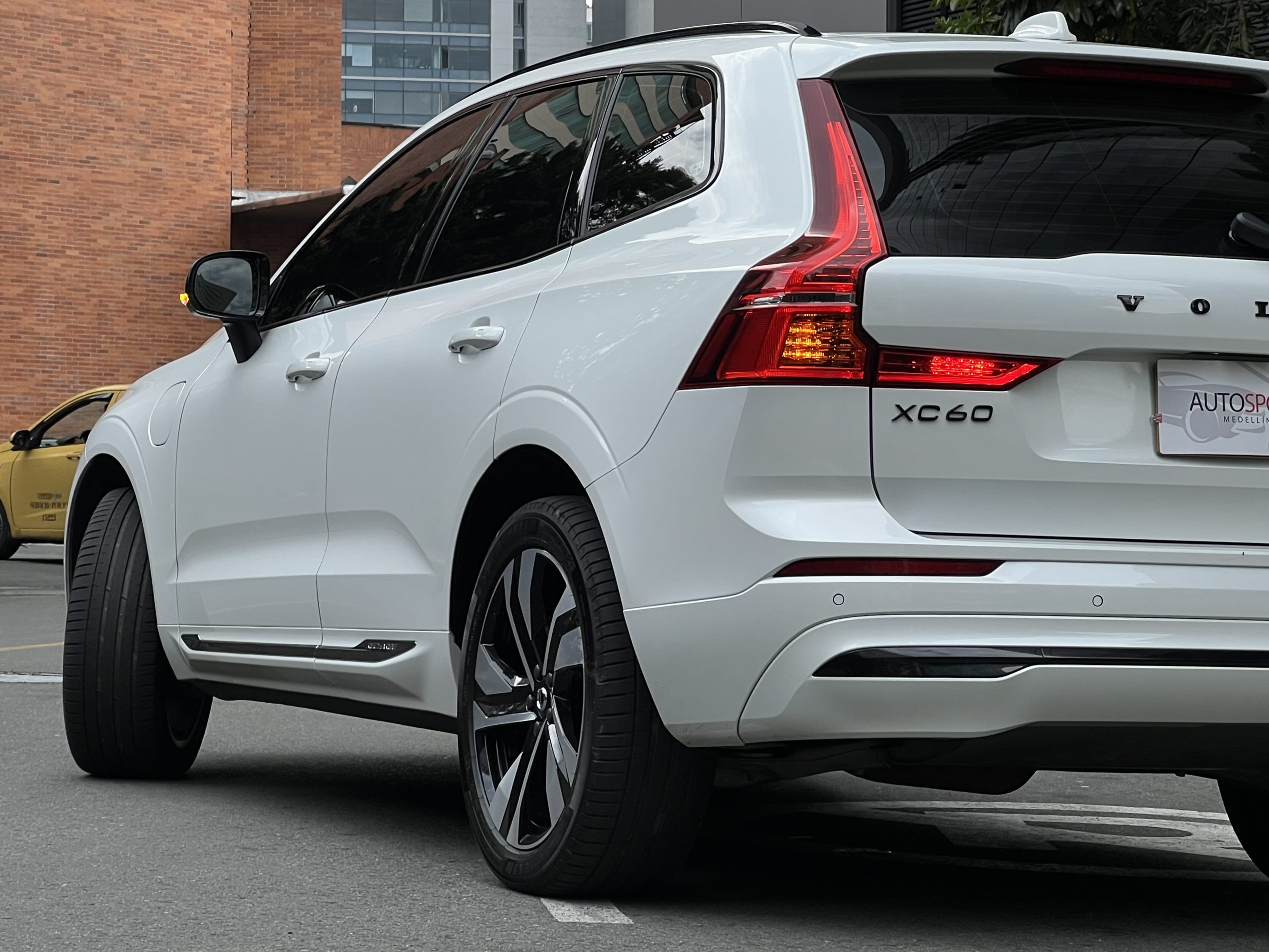 Volvo XC60 T8 Recharge Ultimate PHEV 2.0 - Imagen 4