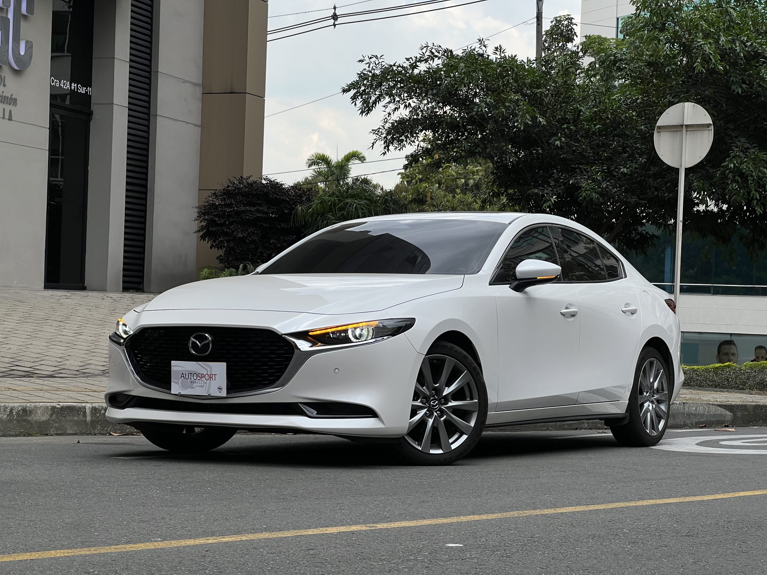Mazda 3 Grand Touring MHEV - Imagen 2
