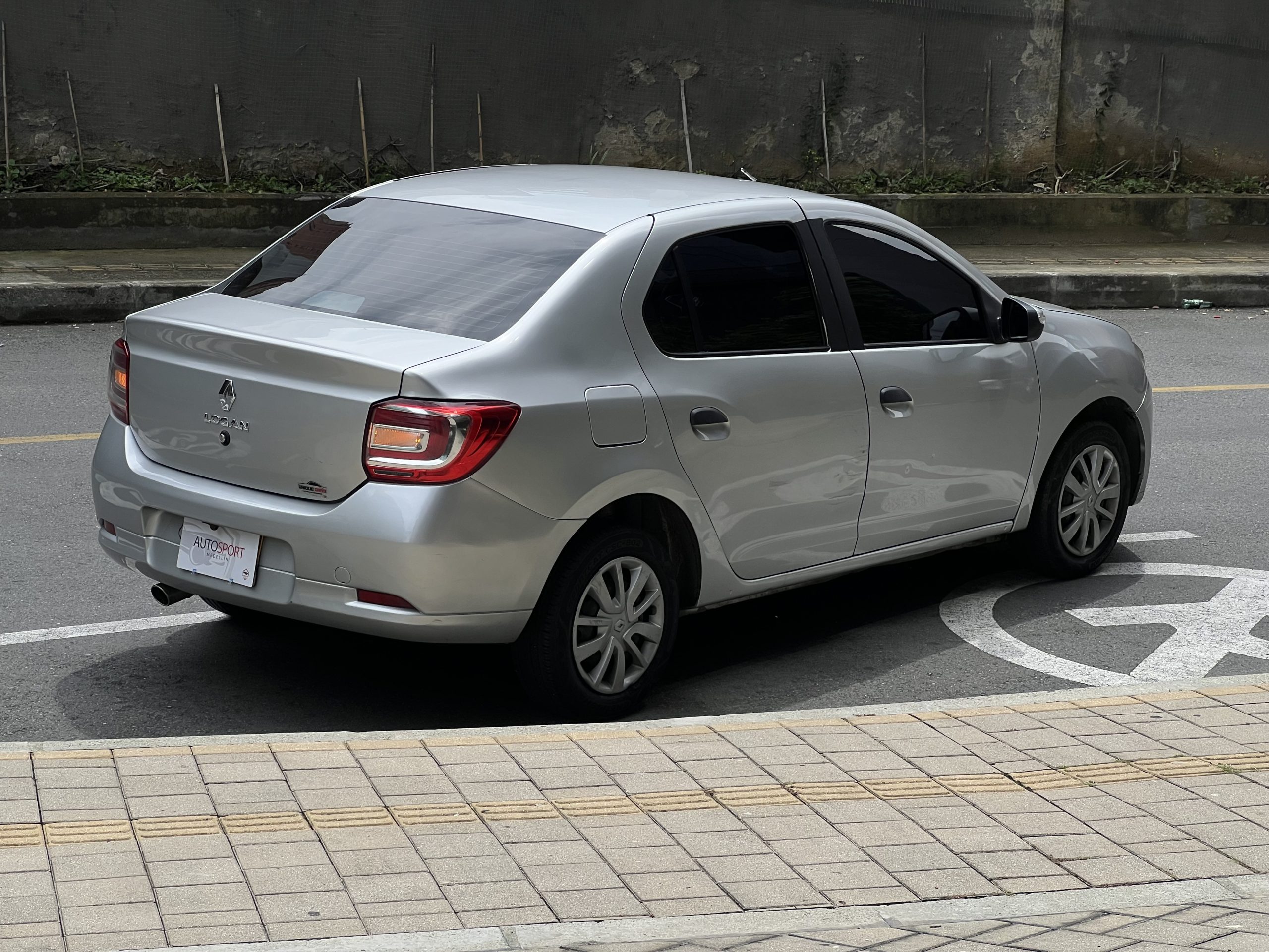 Renault Logan Life - Imagen 3