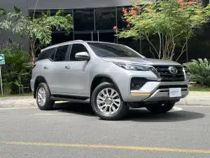 Toyota Fortuner 2.4 SRV