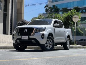 Nissan Frontier LE