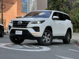 Toyota Fortuner SRV