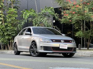 Volkswagen Jetta GLI